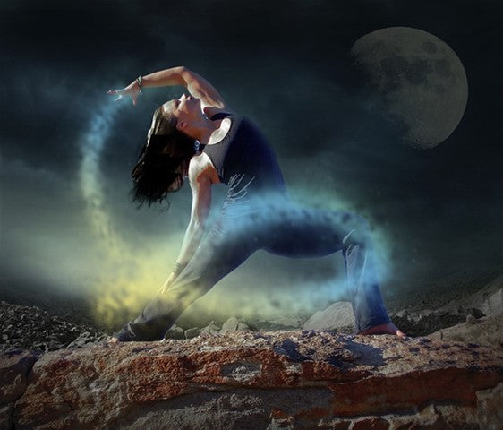 Bloody and Beautiful, Vicious and Vibrant - your Invitation this Full Moon